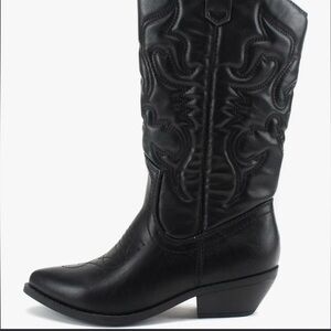 Soda Black Cowboy Boots